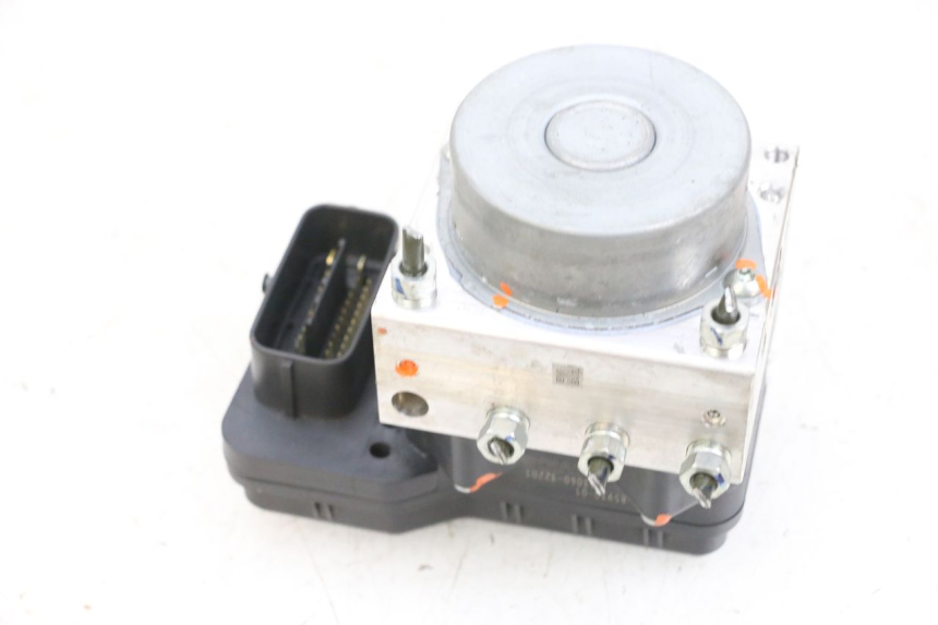 photo de ABS-POMP YAMAHA TRICITY 300 (2020 - 2024) - Technische close-up