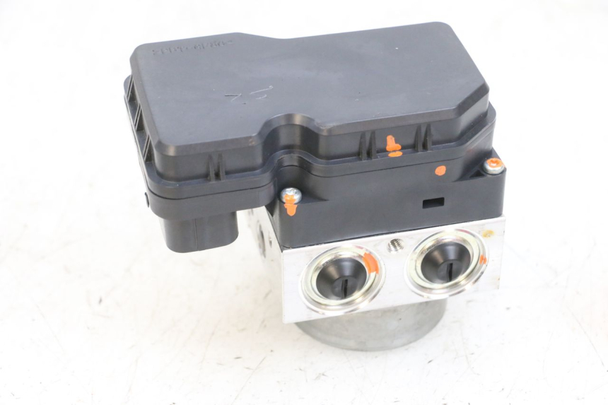 photo de ABS-POMP YAMAHA TRICITY 300 (2020 - 2024) - Markeringen en referenties