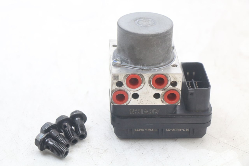 photo de ABS-POMP YAMAHA XMAX X-MAX ABS 125 (2017 - 2020) - Hoofdaanzicht