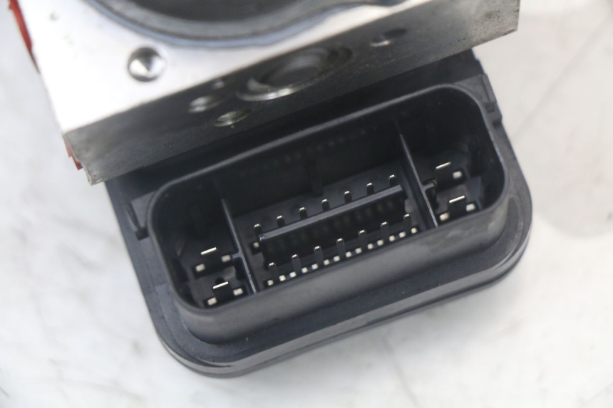 photo de ABS-POMP YAMAHA XMAX X-MAX ABS 125 (2017 - 2020) - Technische close-up