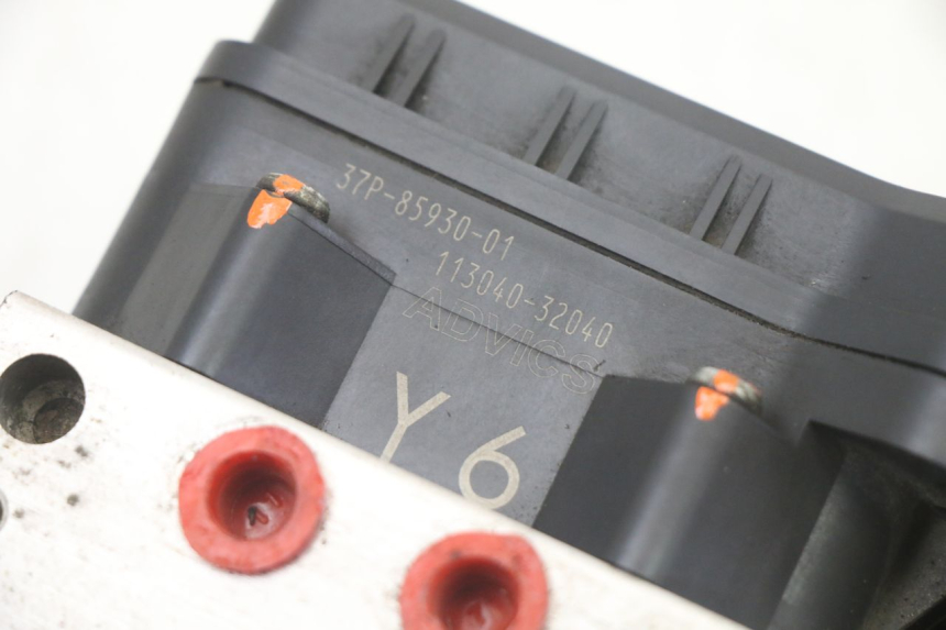 photo de ABS-POMP YAMAHA X-MAX XMAX ABS 250 (2010 - 2012) - Zoom op gebruiksstaat