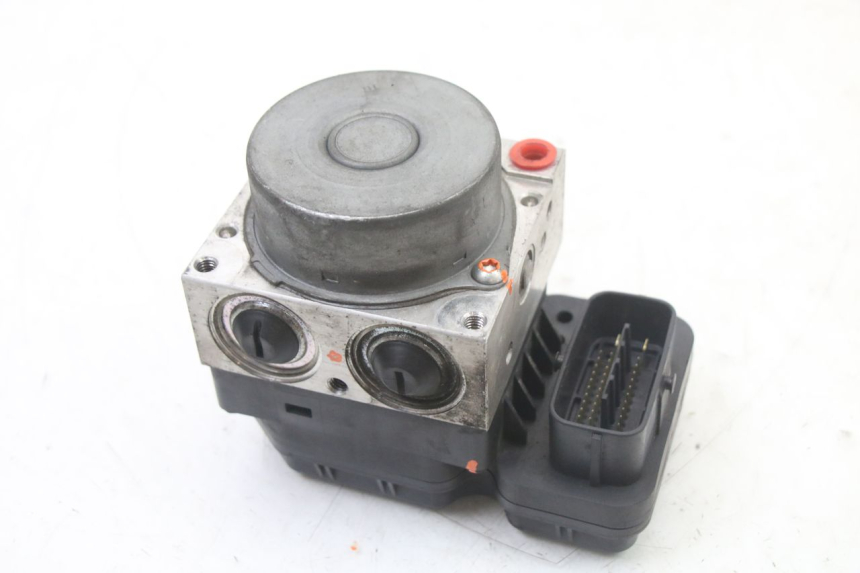 photo de ABS-POMP YAMAHA X-MAX XMAX ABS 250 (2010 - 2012) - Andere kijkhoek