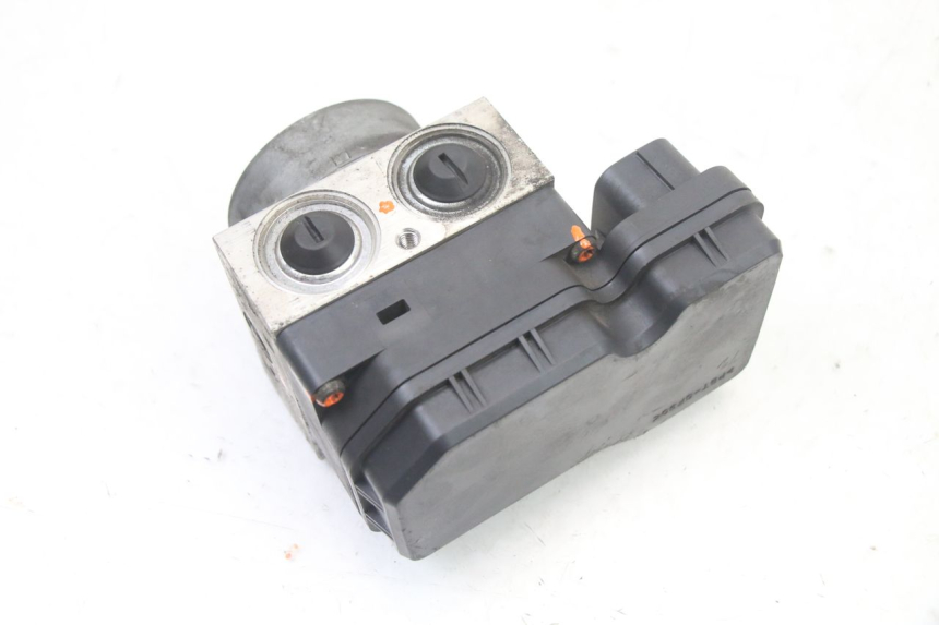 photo de ABS-POMP YAMAHA X-MAX XMAX ABS 250 (2010 - 2012) - Bevestigingspunten