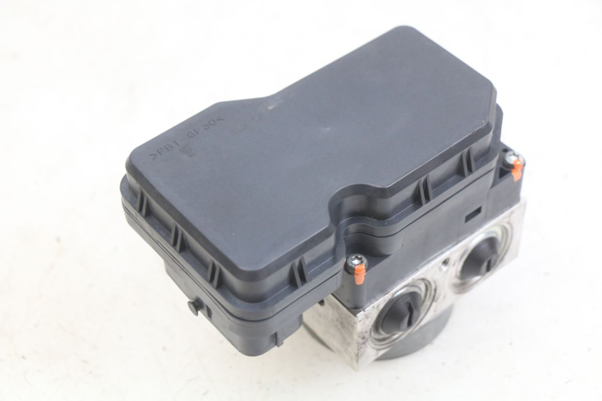 photo de ABS-POMP YAMAHA X-MAX XMAX 125 (2010 - 2013) - Detail van het onderdeel