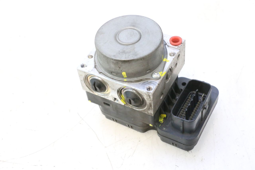 photo de ABS-POMP YAMAHA X-MAX XMAX 125 (2010 - 2013) - Technische close-up