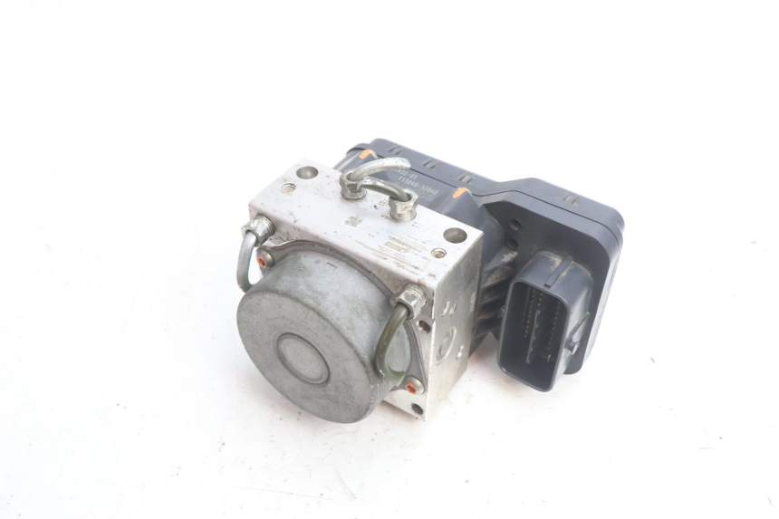 photo de ABS-POMP YAMAHA X-MAX XMAX 125 (2010 - 2013) - Zoom op gebruiksstaat