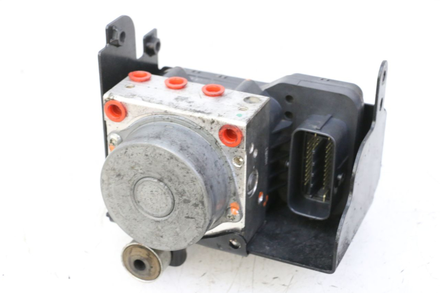 photo de ABS-POMP YAMAHA XJ6 ABS 600 (2008 - 2016) - Zoom op gebruiksstaat