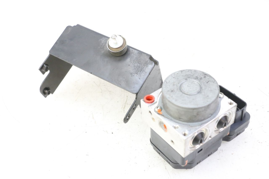 photo de ABS-POMP YAMAHA XJ6 ABS 600 (2008 - 2016) - Technische close-up