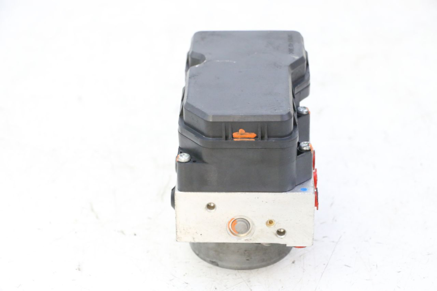 photo de ABS-POMP YAMAHA XJ6 ABS 600 (2008 - 2016) - Markeringen en referenties