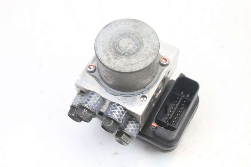 photo de ABS-POMP YAMAHA YP T-MAX TMAX 530 (2017 - 2020) - Detail van het onderdeel