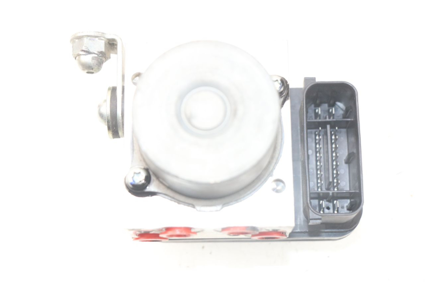 photo de ABS-POMP YAMAHA YP T-MAX TMAX 530 (2017 - 2020) - Zoom op gebruiksstaat