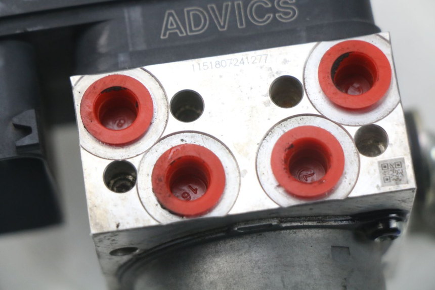 photo de ABS-POMP YAMAHA YP T-MAX TMAX 530 (2017 - 2020) - Andere kijkhoek