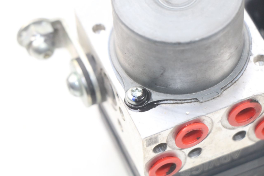 photo de ABS-POMP YAMAHA YP T-MAX TMAX 530 (2017 - 2020) - Technische close-up