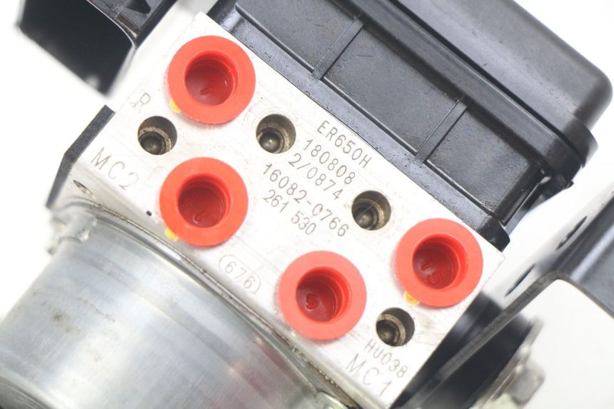 photo de ABS-POMP KAWASAKI Z 650 (2016 - 2019) - Zoom op gebruiksstaat