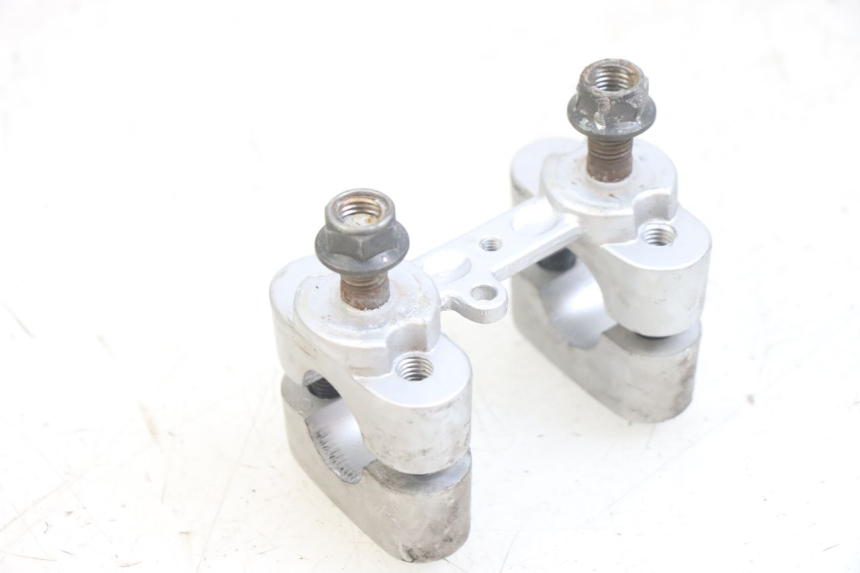 photo de STUURKLEM YAMAHA BW'S BWS 125 (2010 - 2013) - Detail van het onderdeel