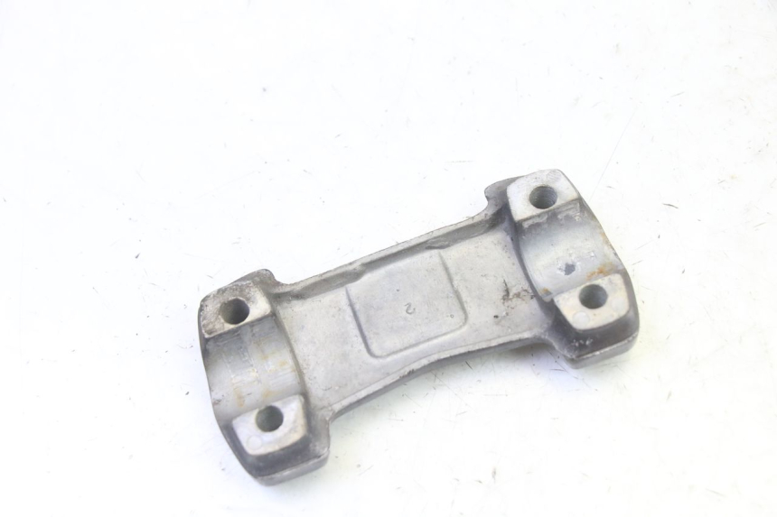 photo de STUURKLEM HONDA CBF 125 (2009 - 2015) - Andere kijkhoek