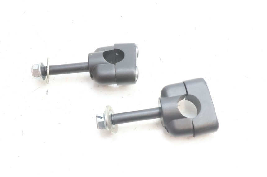 photo de STUURKLEM YAMAHA FZ8 800 (2010 - 2016) - Andere kijkhoek