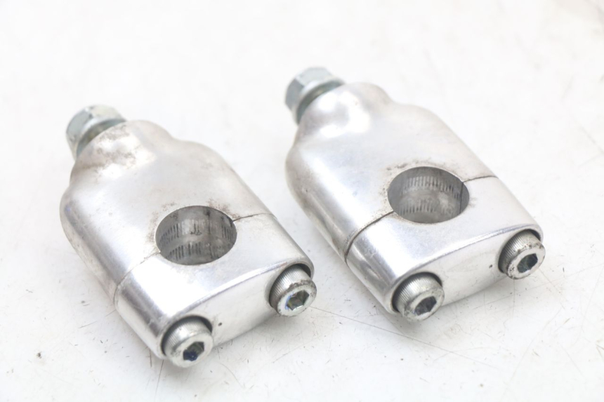 photo de STUURKLEM HONDA PCX (JF28) 125 (2009 - 2011) - Detail van het onderdeel