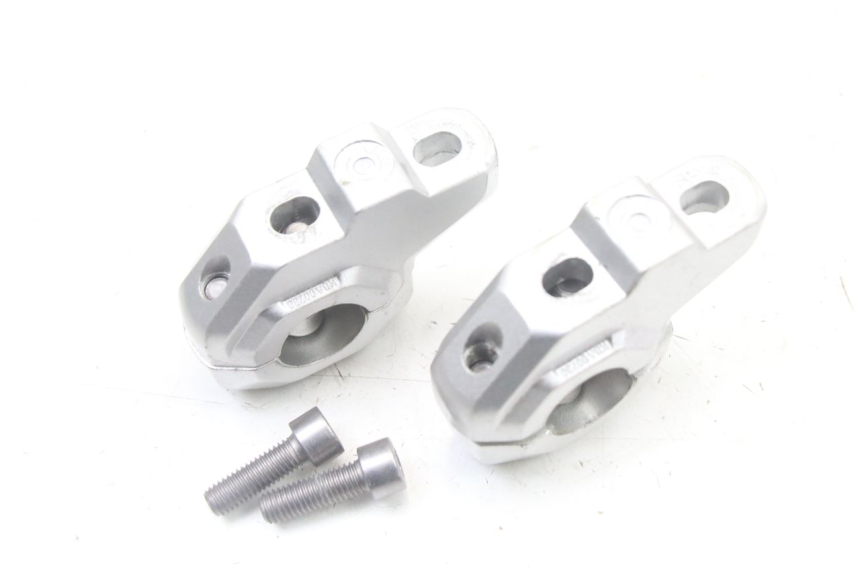 photo de STUURKLEM SUZUKI GSF S BANDIT 600 (2000 - 2004) - Bevestigingspunten