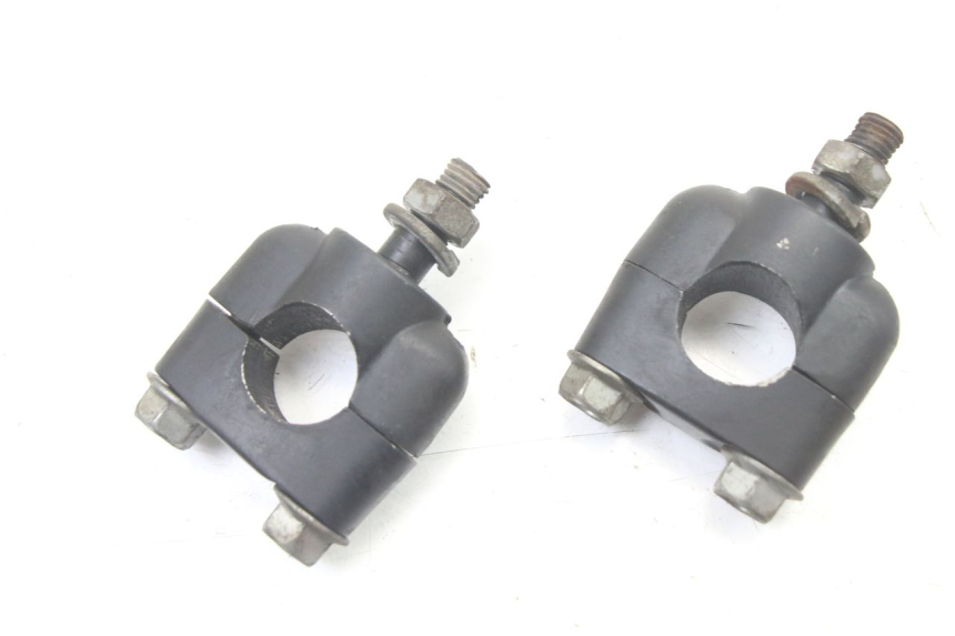 photo de STUURKLEM YAMAHA SR 125 (1982 - 2003) - Detail van het onderdeel