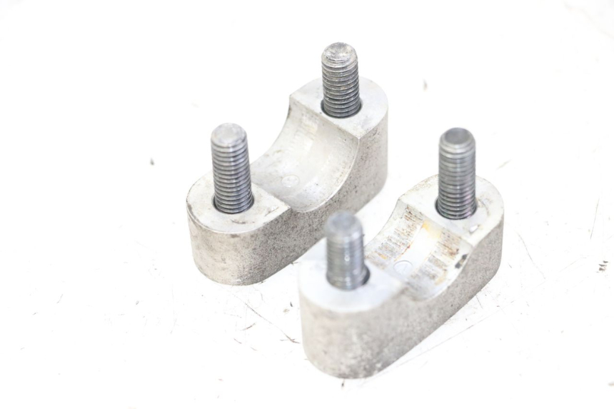 photo de STUURKLEM YAMAHA YP X-MAX XMAX 400 (2014 - 2017) - Detail van het onderdeel