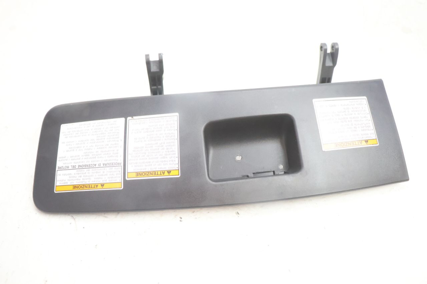 photo de HANDSCHOENENVAKHOUDER SUZUKI BURGMAN EXECUTIVE ABS 650 (2006 - 2012) - Zoom op gebruiksstaat