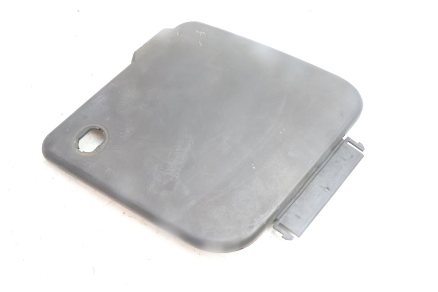 photo de HOUDER VOOR HET HANDSCHOENENVAK BMW C1 125 (2000 - 2003) - Detail van het onderdeel