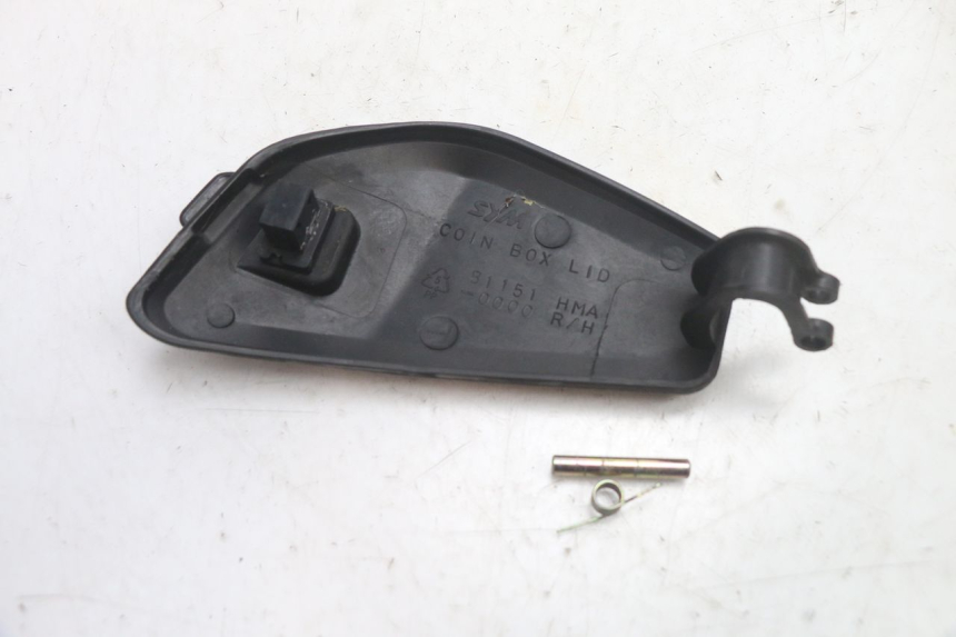 photo de HOES VOOR HANDSCHOENENVAK SYM GTS EVO 125 (2009 - 2013) - Zoom op gebruiksstaat
