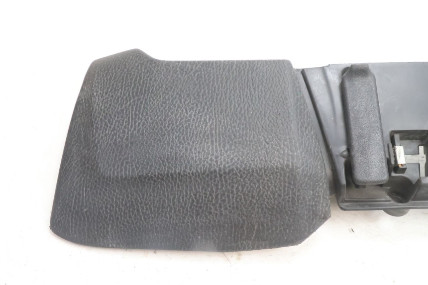 photo de HANDSCHOENENVAKHOUDER PIAGGIO MP3 500 (2016 - 2018) - Detail van het onderdeel