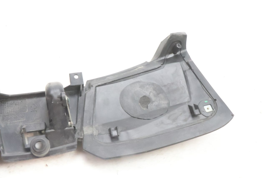 photo de HANDSCHOENENVAKHOUDER PIAGGIO MP3 500 (2016 - 2018) - Kenmerkende details