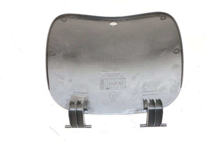 photo de HANDSCHOENENVAKHOUDER PEUGEOT TWEET PRO CARGO 50 (2018 - 2022) - Detail van het onderdeel