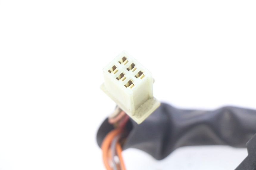 photo de ZEKERINGHOUDER SUZUKI SIXTEEN 125 (2008 - 2010) - Zoom op gebruiksstaat