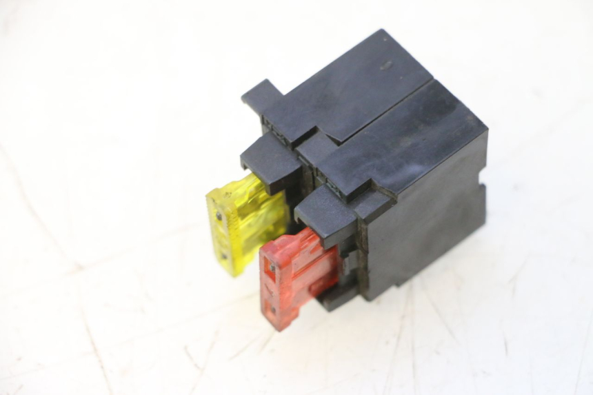 photo de ZEKERINGHOUDER YAMAHA YP MAJESTY 125 (1998 - 2001) - Detail van het onderdeel