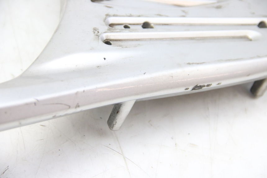 photo de DRAGER SUZUKI SIXTEEN 125 (2008 - 2010) - Focus op structuur