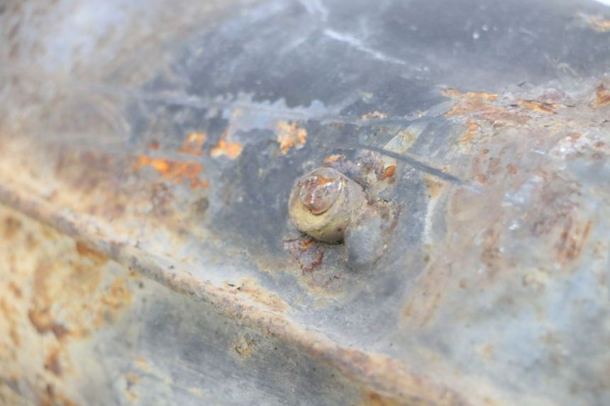 photo de UITLAATDEMPER PEUGEOT ELYSEO 125 (1999 - 2004) - Zoom op componenten