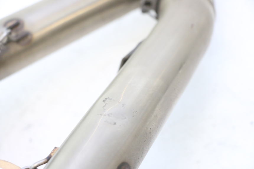 photo de UITLAATPIJP YAMAHA FJR 1300 (2001 - 2005) - Kenmerkende details