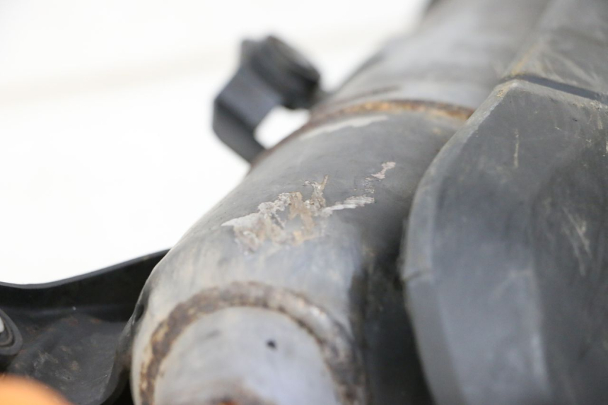 photo de UITLAATDEMPER MBK FLAME X 125 (2007 - 2016) - Detail van het onderdeel