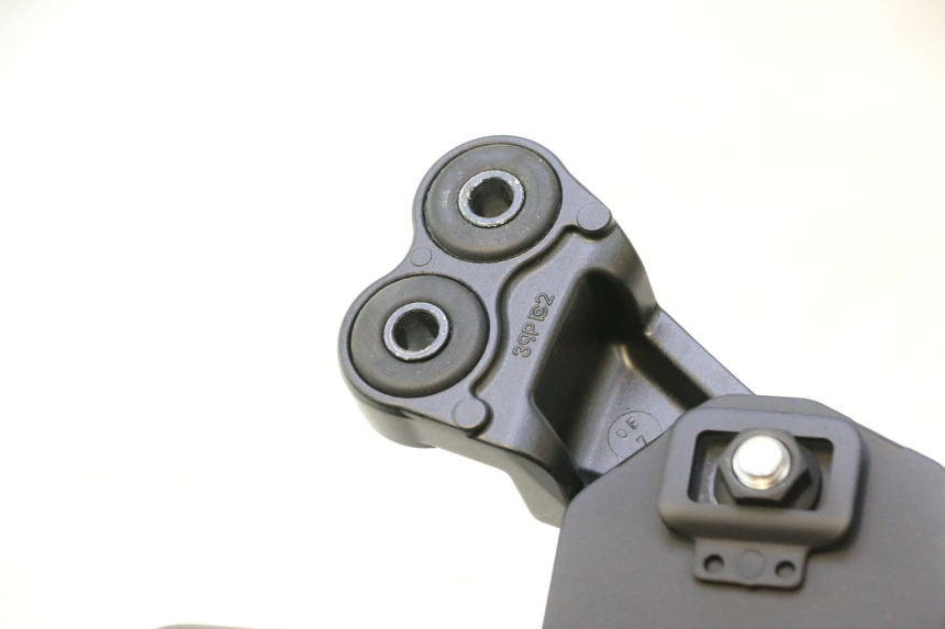 photo de UITLAATDEMPER YAMAHA FZ8 800 (2010 - 2016) - Zoom op componenten