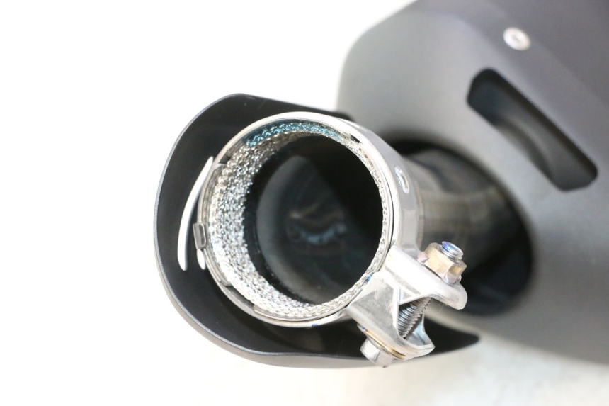 photo de UITLAATDEMPER YAMAHA FZ8 800 (2010 - 2016) - Markeringen en referenties
