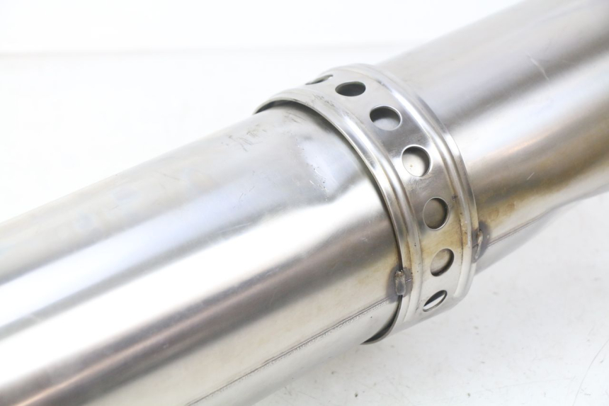 photo de UITLAATDEMPER YAMAHA FZS FAZER 600 (1998 - 2001) - Andere kijkhoek