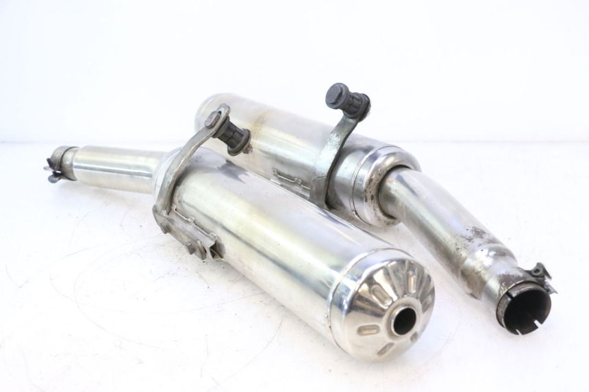 photo de UITLAATPIJP KAWASAKI GPX F ZX750F 750 (1986 - 1990) - Detail van het onderdeel