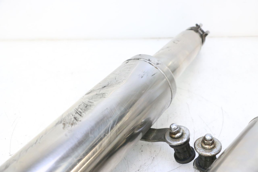 photo de UITLAATPIJP KAWASAKI GPX F ZX750F 750 (1986 - 1990) - Detailaanzicht