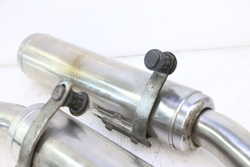 photo de UITLAATPIJP KAWASAKI GPX F ZX750F 750 (1986 - 1990) - Andere kijkhoek
