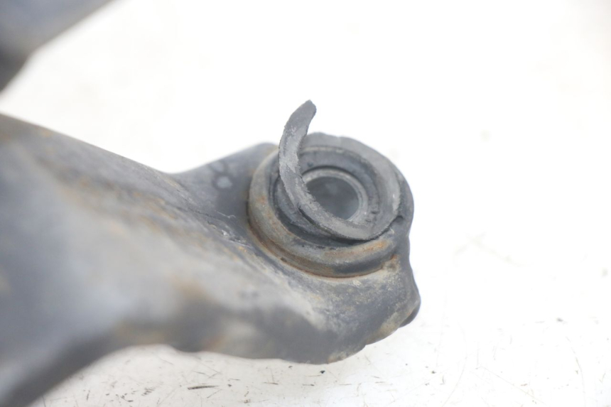 photo de UITLAATDEMPER PEUGEOT KISBEE 4T 50 (2010 - 2017) - Zoom op gebruiksstaat