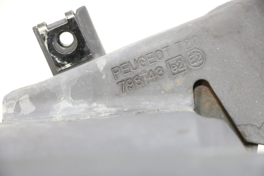 photo de UITLAATDEMPER PEUGEOT KISBEE 4T 50 (2018 - 2022) - Detail van het onderdeel