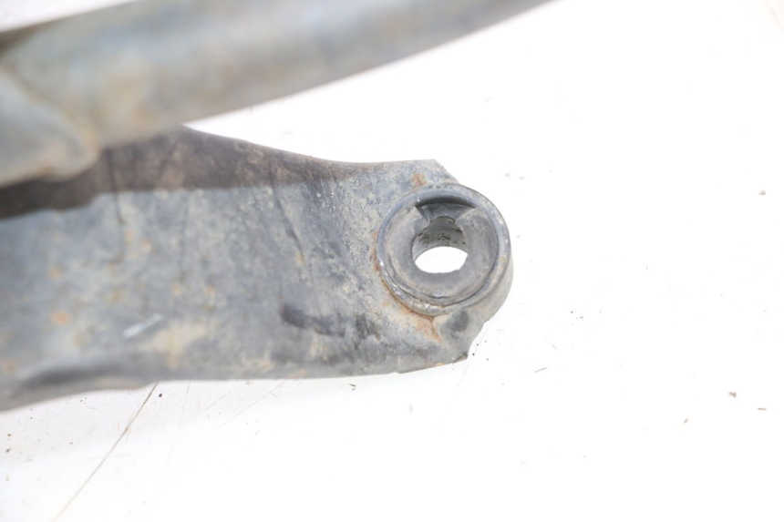 photo de UITLAATDEMPER PEUGEOT KISBEE 4T 50 (2010 - 2017) - Detail van het onderdeel