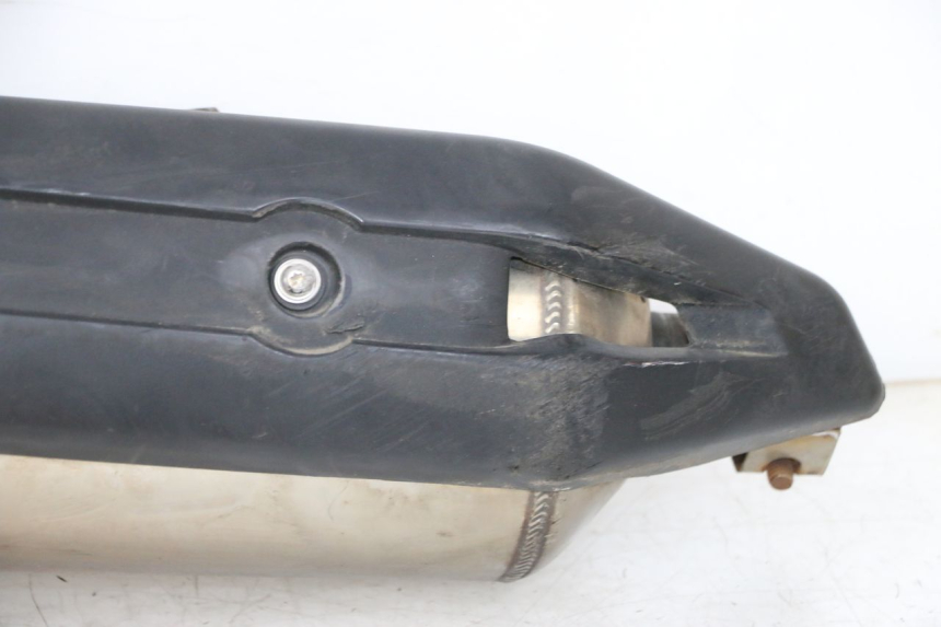 photo de UITLAATDEMPER PEUGEOT SATELIS 125 (2013 - 2018) - Focus op structuur