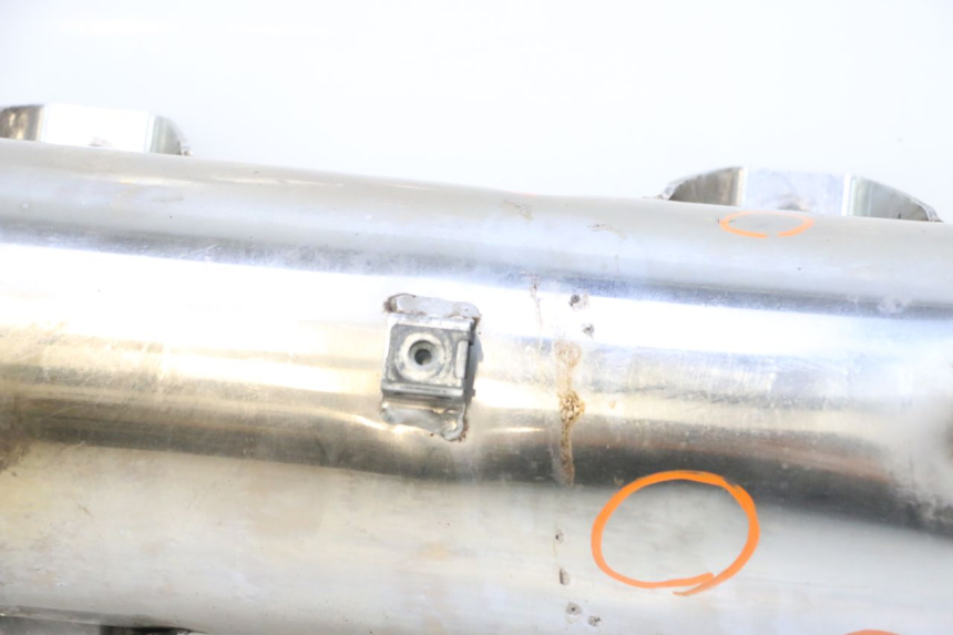 photo de UITLAATDEMPER PEUGEOT SATELIS 125 (2006 - 2009) - Zoom op kwaliteit