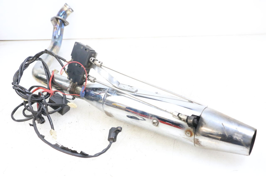 photo de UITLAATDEMPER HARLEY DAVIDSON SPORTSTER XL CUSTOM 1200 (2003 - 2004) - Detail van het onderdeel