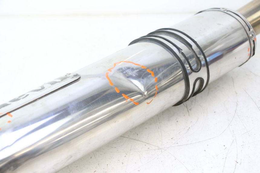 photo de UITLAATPIJP SUZUKI SV S 650 (2003 - 2009) - Bevestigingspunten